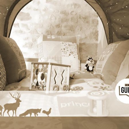 Odyssee-Auvergne Vallon-en-Sully Екстериор снимка